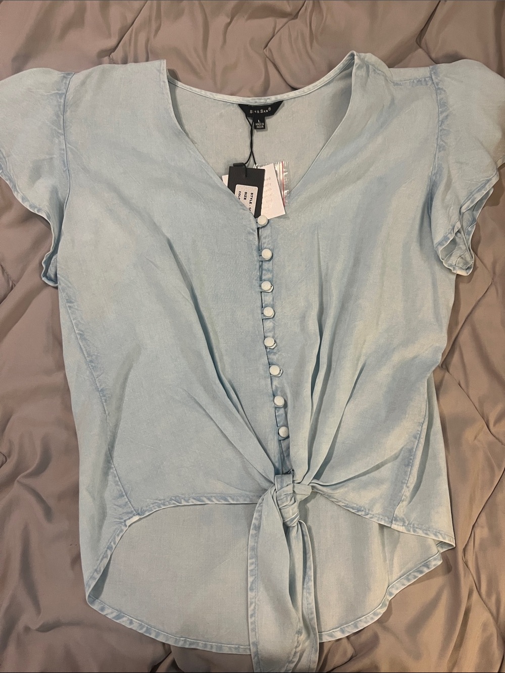 Light Blue Jean Tie-Front Womenโs Top